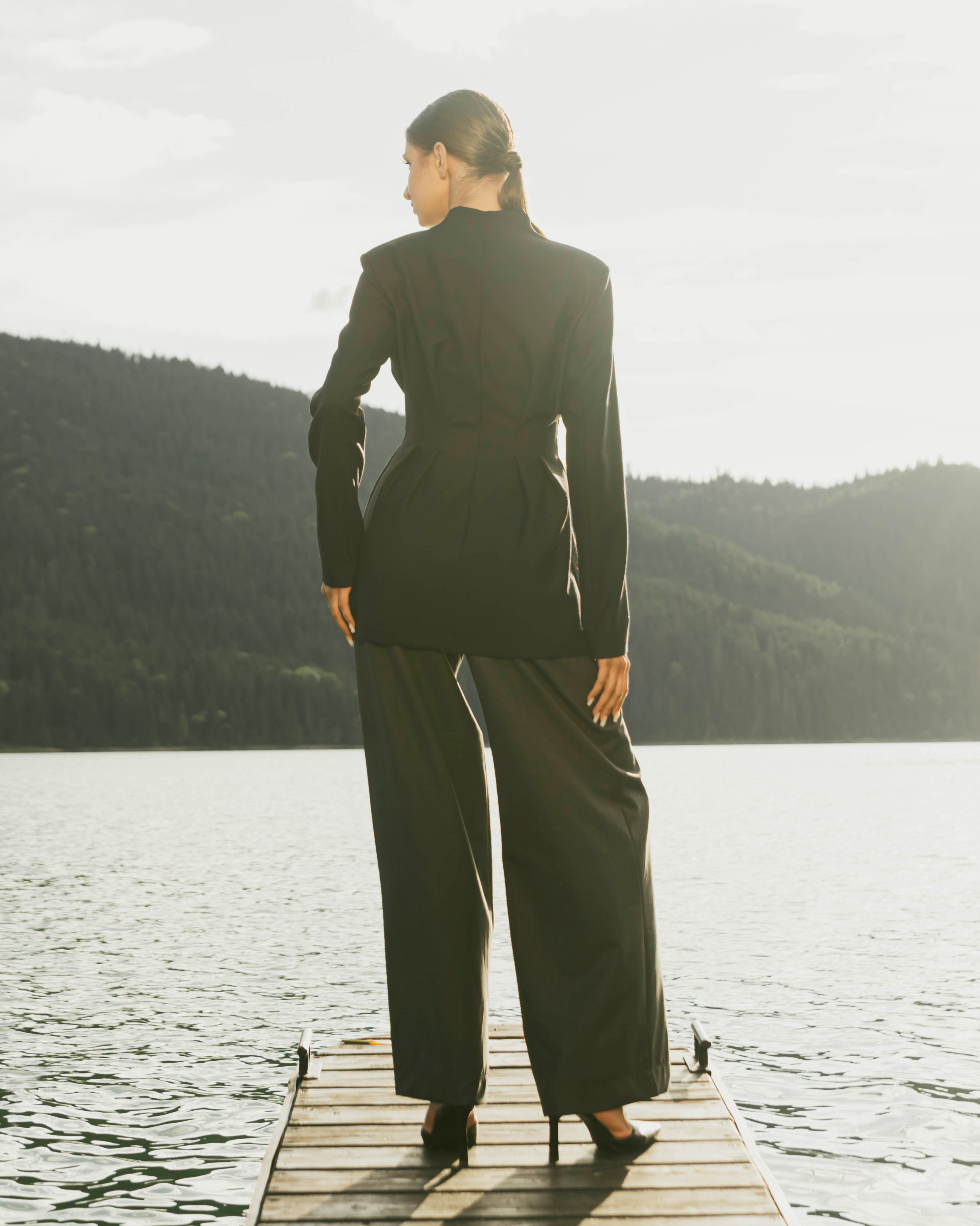 WAIST PLEATED BLAZER